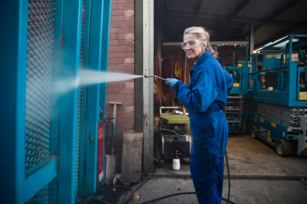Best Commercial Pressure Washing  in Uhrichsville, OH